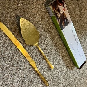 Gold cake serving set